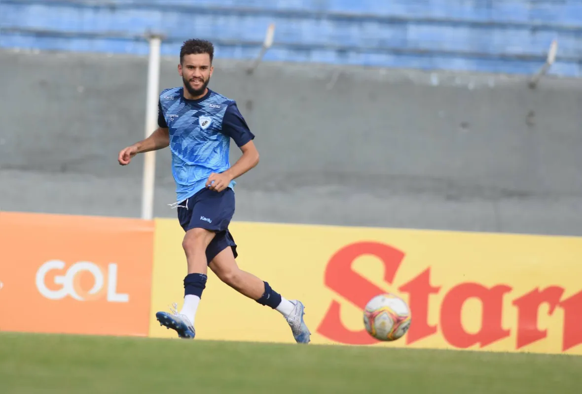 O polivalente Luan Marchiori pode ser uma opção do técnico Alemão para o jogo de sábado contra o Paysandu