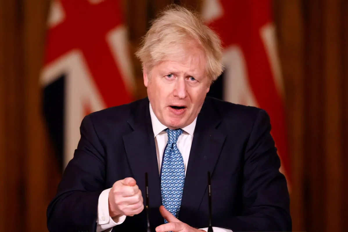 Depois do anúncio do premiê Boris Johnson, dezenas de países passaram a restringir temporariamente a entrada de pessoas vindas do Reino Unido 