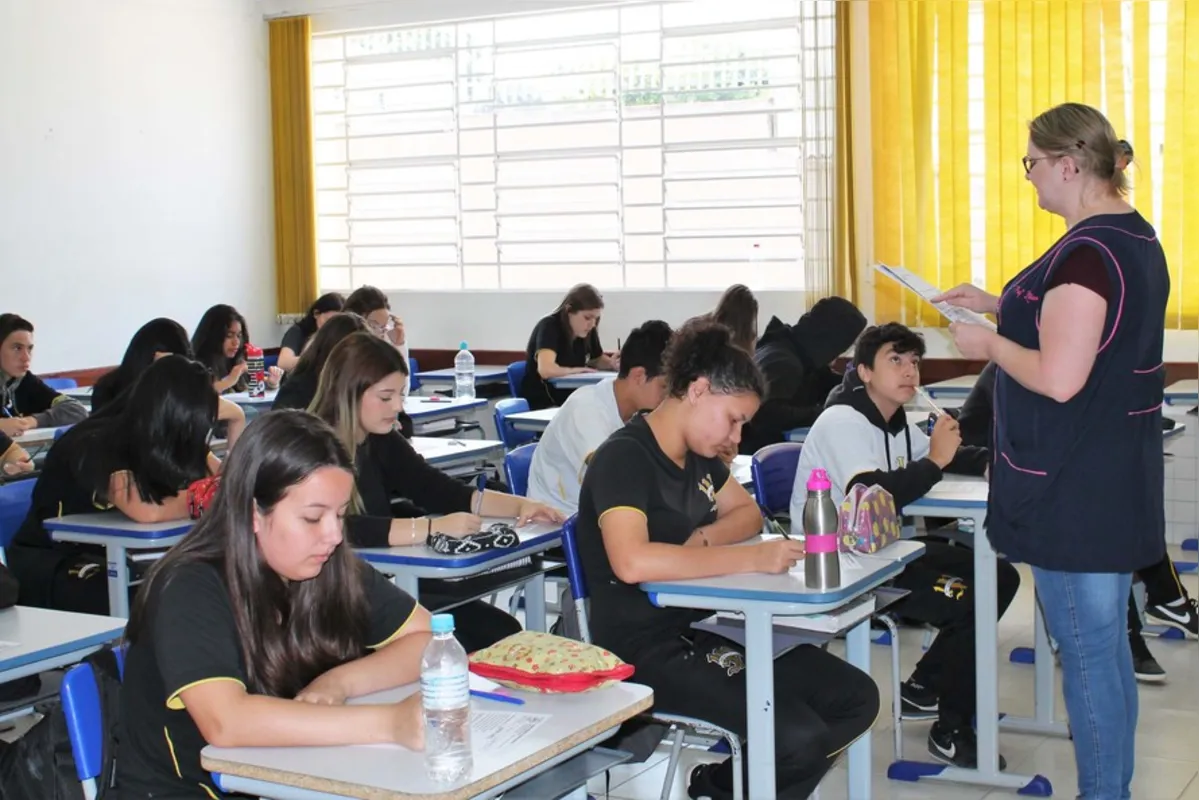 Imagem ilustrativa da imagem Matrículas para a rede estadual são reabertas no PR