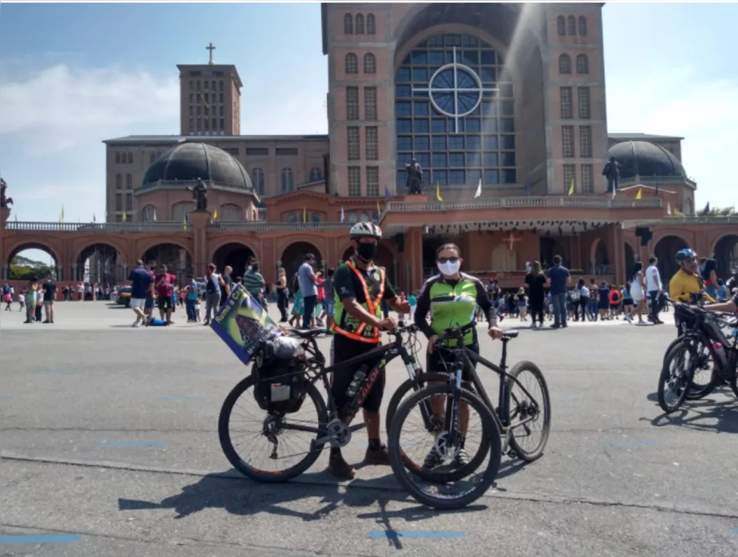 Imagem ilustrativa da imagem Morador de Bela Vista  pedala até Aparecida do Norte para ajudar HCL