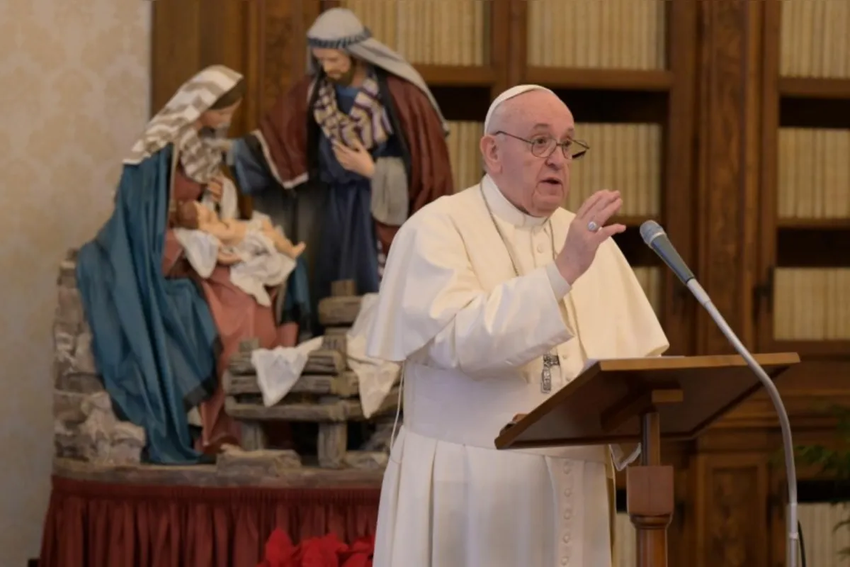 Imagem ilustrativa da imagem Papa Francisco reaparece em público e pede 'paz e serenidade'