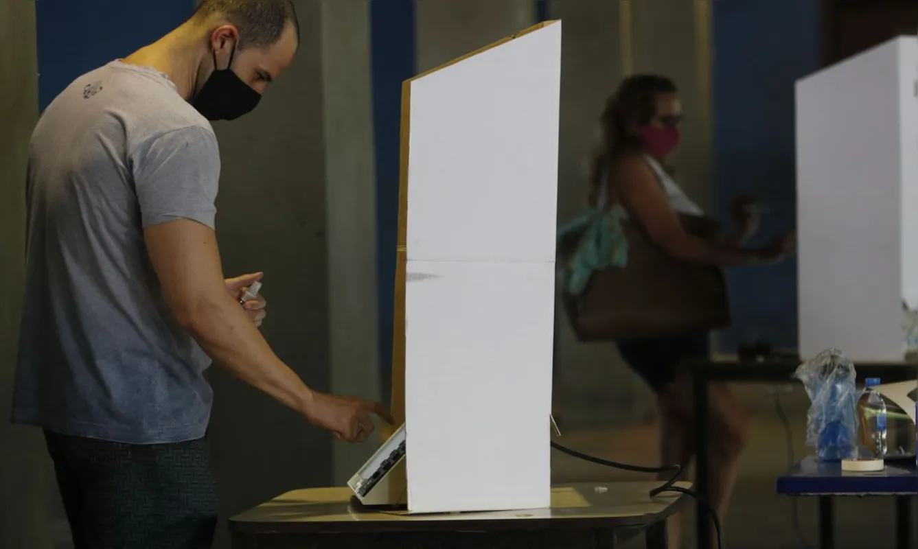 Imagem ilustrativa da imagem Prefeitos eleitos tomam posse em 5.472 municípios; 96 ficam pendentes