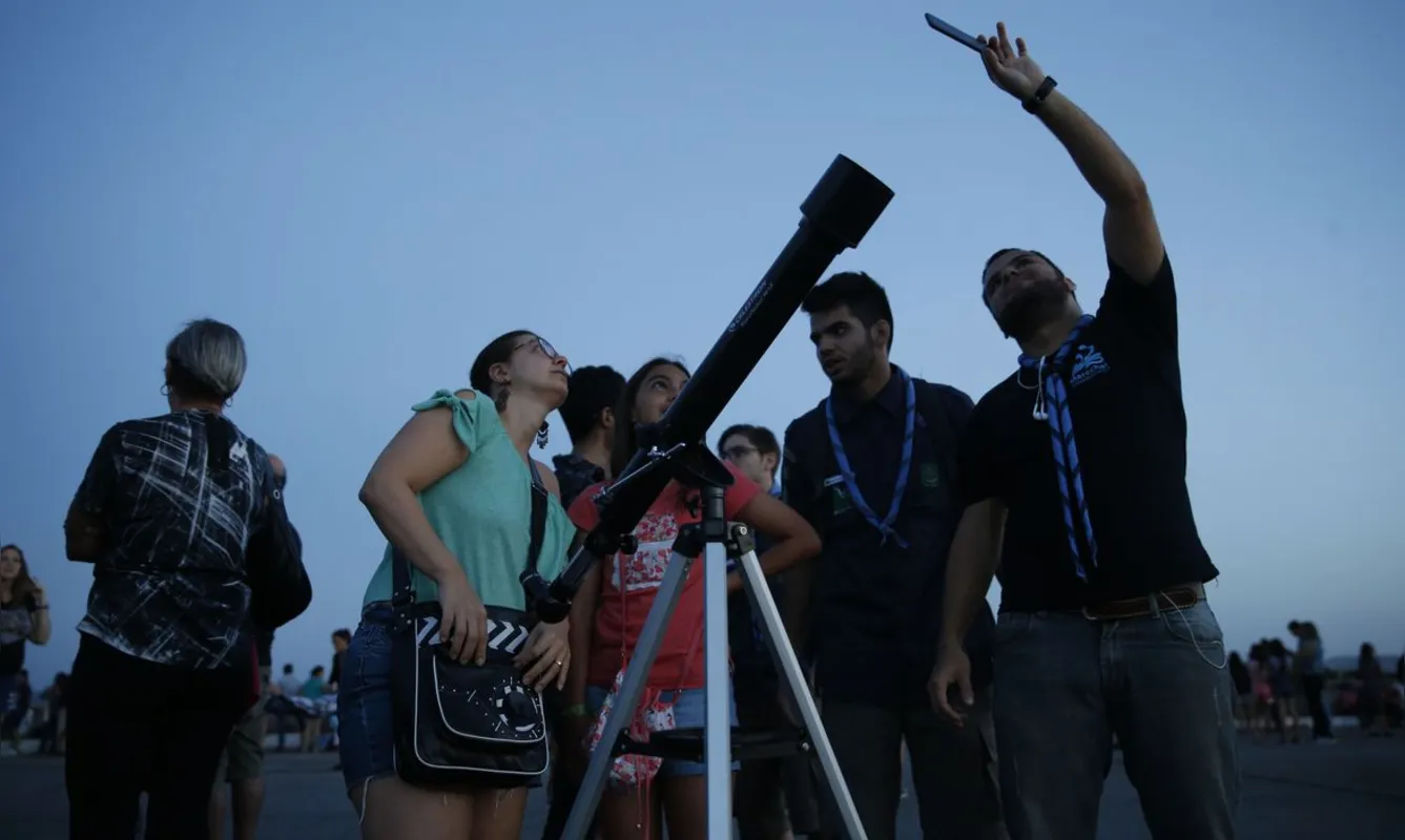 Imagem ilustrativa da imagem Superlua, eclipses e chuva de meteoros poderão ser vistos em 2021