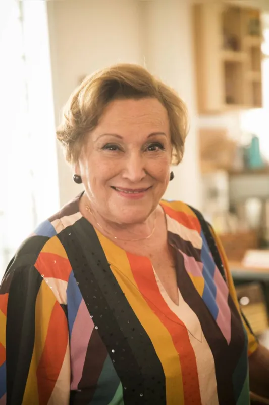 Nicette Bruno: Beth Goulart diz em depoimento que a mãe a ensinou a ser feliz com as coisas simples