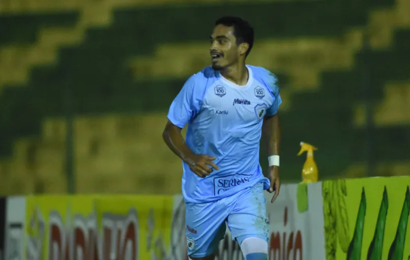 Samuel Gomes foi decisivo na vitória do LEC sobre o Ypiranga e marcou o seu primeiro gol como profissional