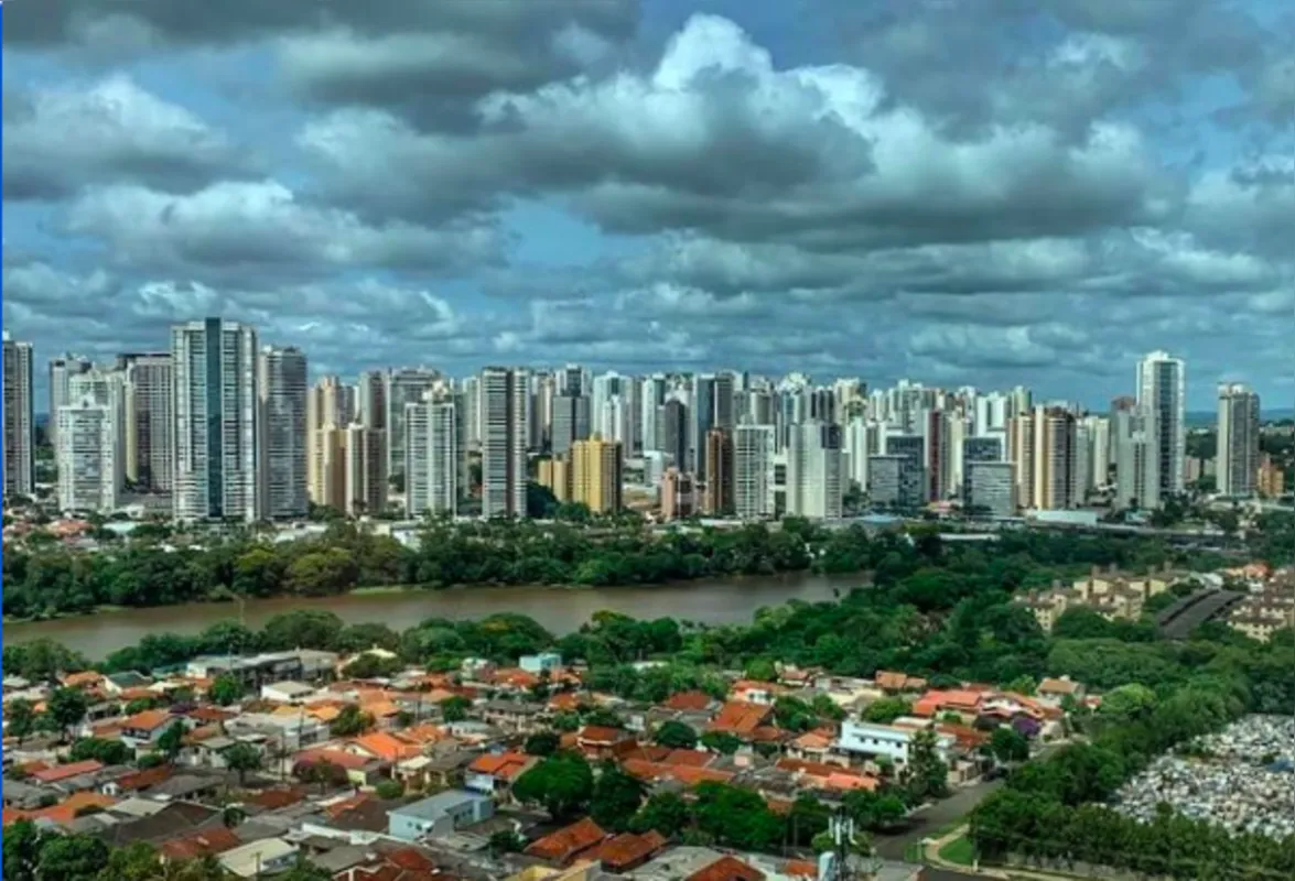 Imagem ilustrativa da imagem A CIDADE FALA - Tempo Presente