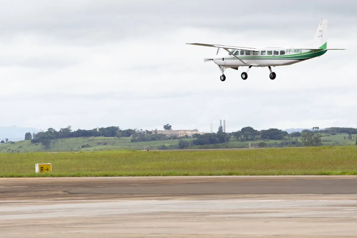 Imagem ilustrativa da imagem Aeronave que trouxe vacinas a Londrina quase se chocou com Boing da Gol