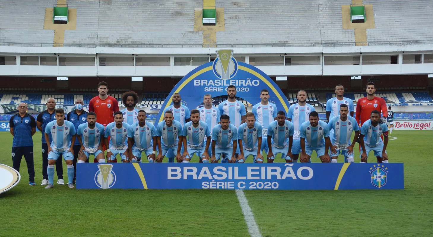 Imagem ilustrativa da imagem Com gol contra no final, LEC vence o Remo e está de volta à Série B