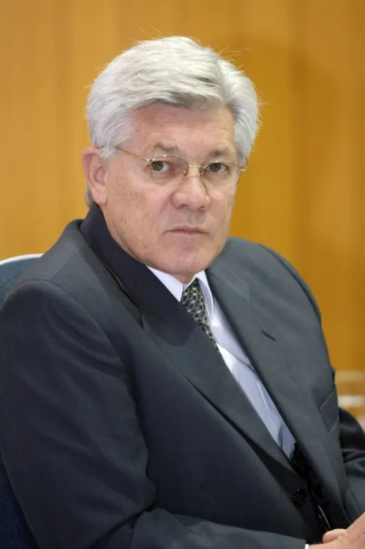 "A Coronavac vai evitar a gravidade das infecções", diz o médico Márcio José Almeida