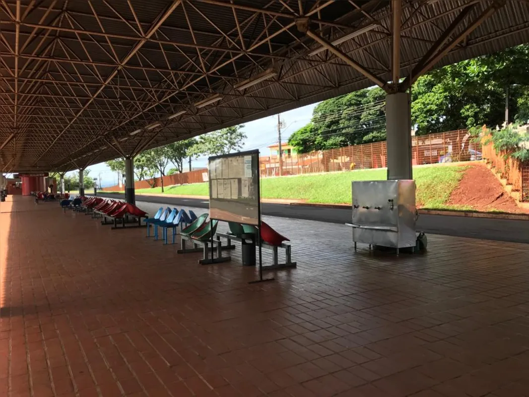Imagem ilustrativa da imagem Entradas no Terminal Central de Londrina estão bloqueadas