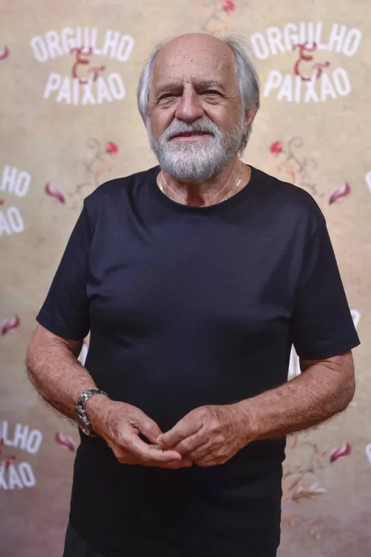 Ary Fontoura: " O dia mais aguardado, feliz, emocionado. Viva a ciência, o Butantan e a Fiocruz"