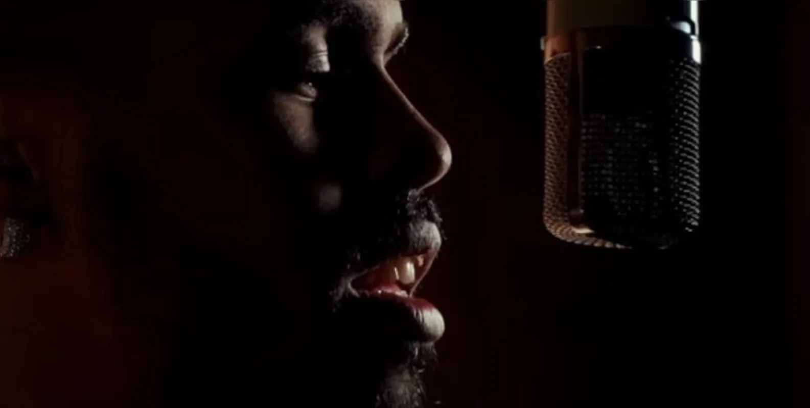 “A música é democrática, é para que todos possam ouvir", diz Orelha.
