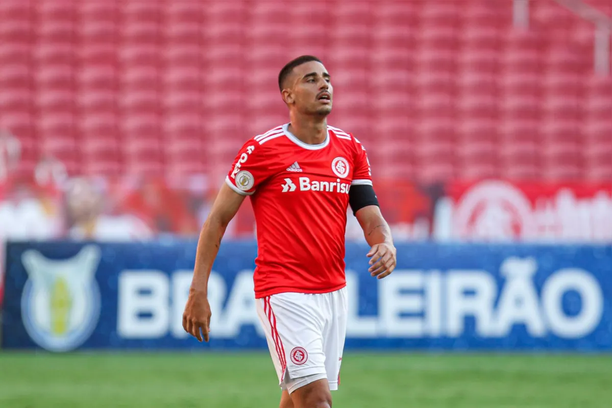 Artilheiro do Brasileiro com 17 gols, Thiago Galhardo pode ver o Inter comemorar o título brasileiro depois de 41 anos