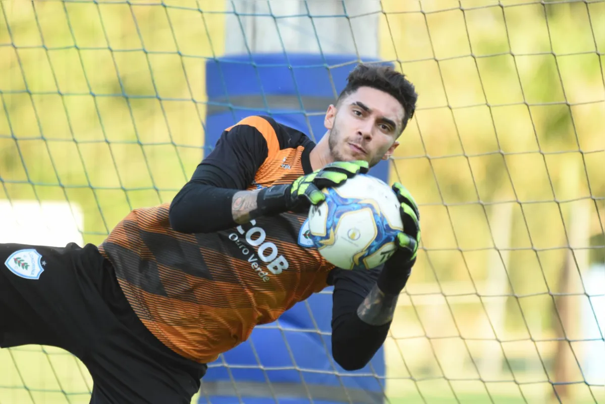 Última passagem do goleiro César no Londrina, foi em 2019 no Brasileiro da série B