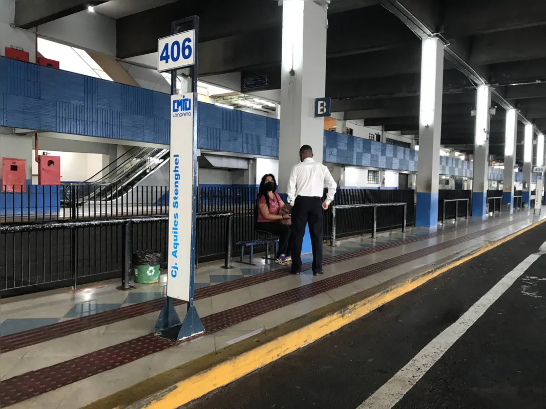 Operadora de caixa Ana Paula Silva Trindade: "Tinha certeza que voltariam. 
