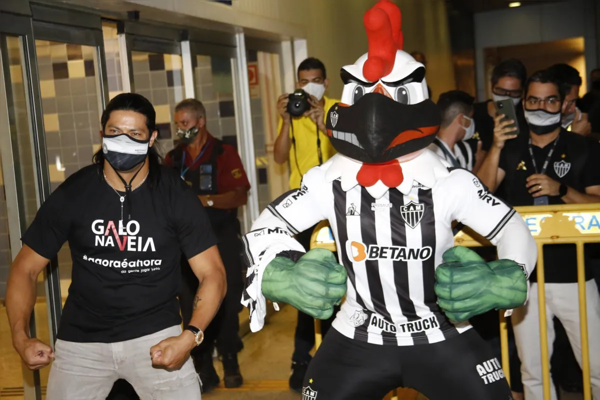 Imagem ilustrativa da imagem Hulk é apresentado, cita ídolos do Atlético-MG e fala em títulos pelo clube