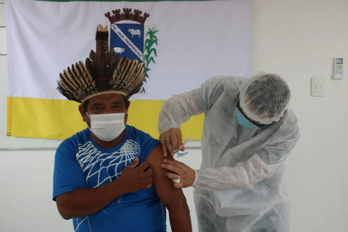 Imagem ilustrativa da imagem Indígena é o primeiro a ser vacinado em Ortigueira