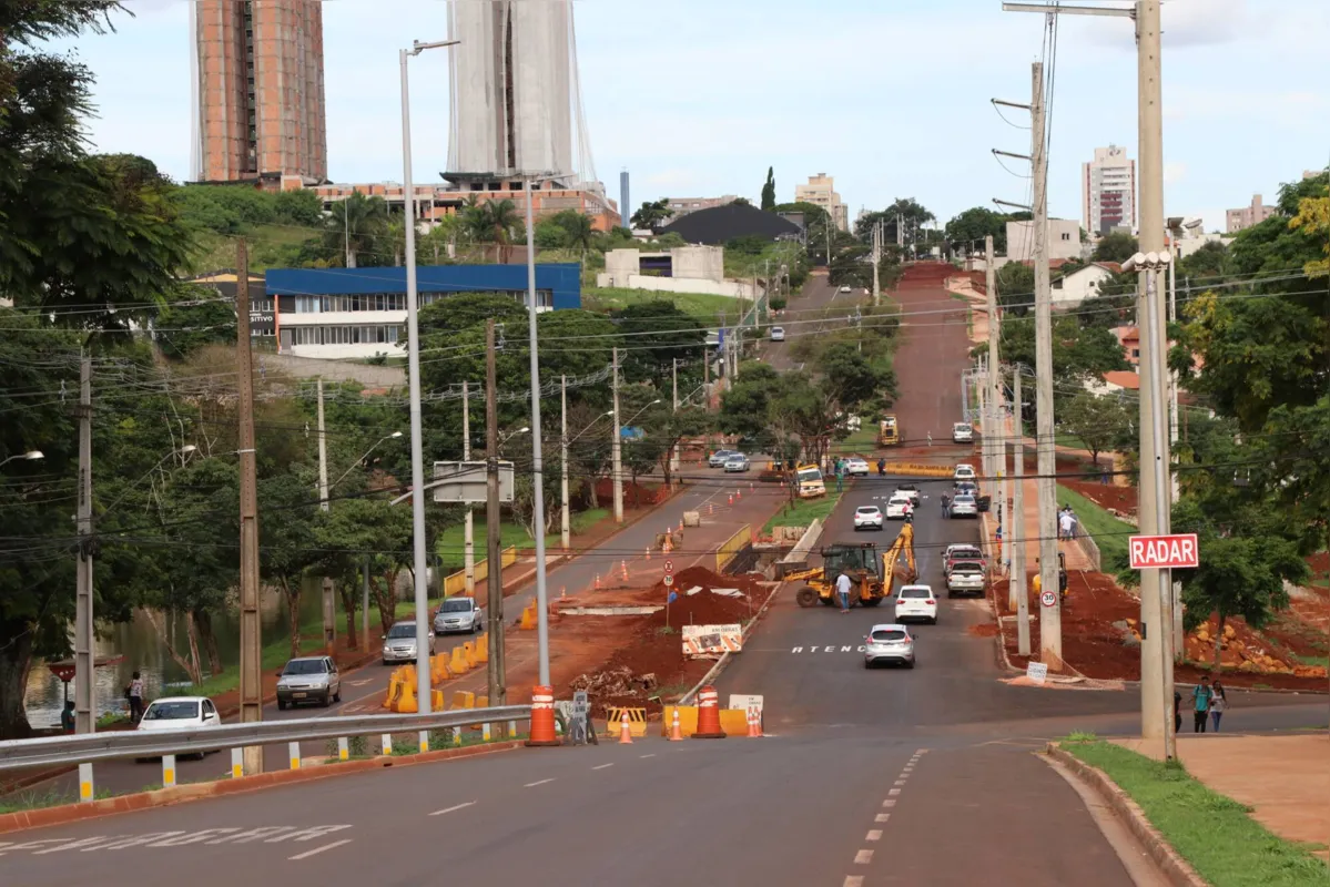 Obra na avenida Faria Lima 