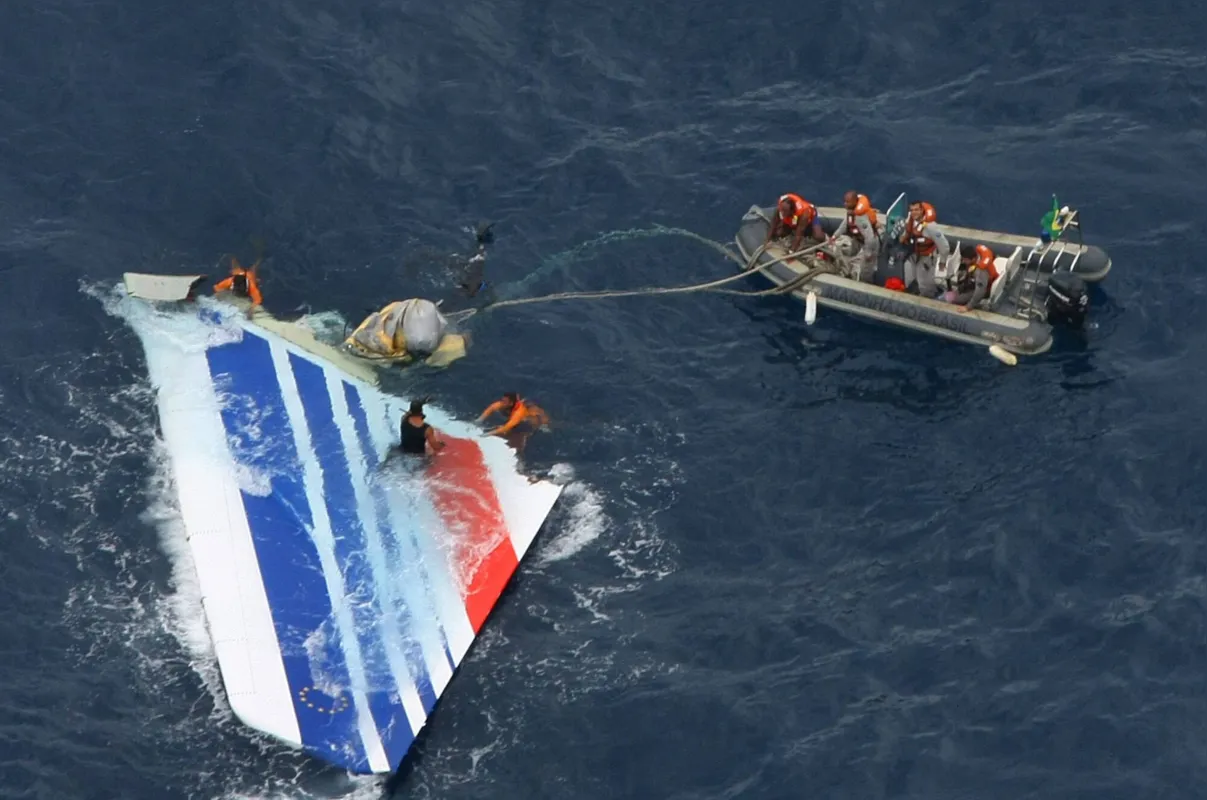 Imagem ilustrativa da imagem Justiça francesa pede julgamento para Air France e Airbus por acidente do voo 447