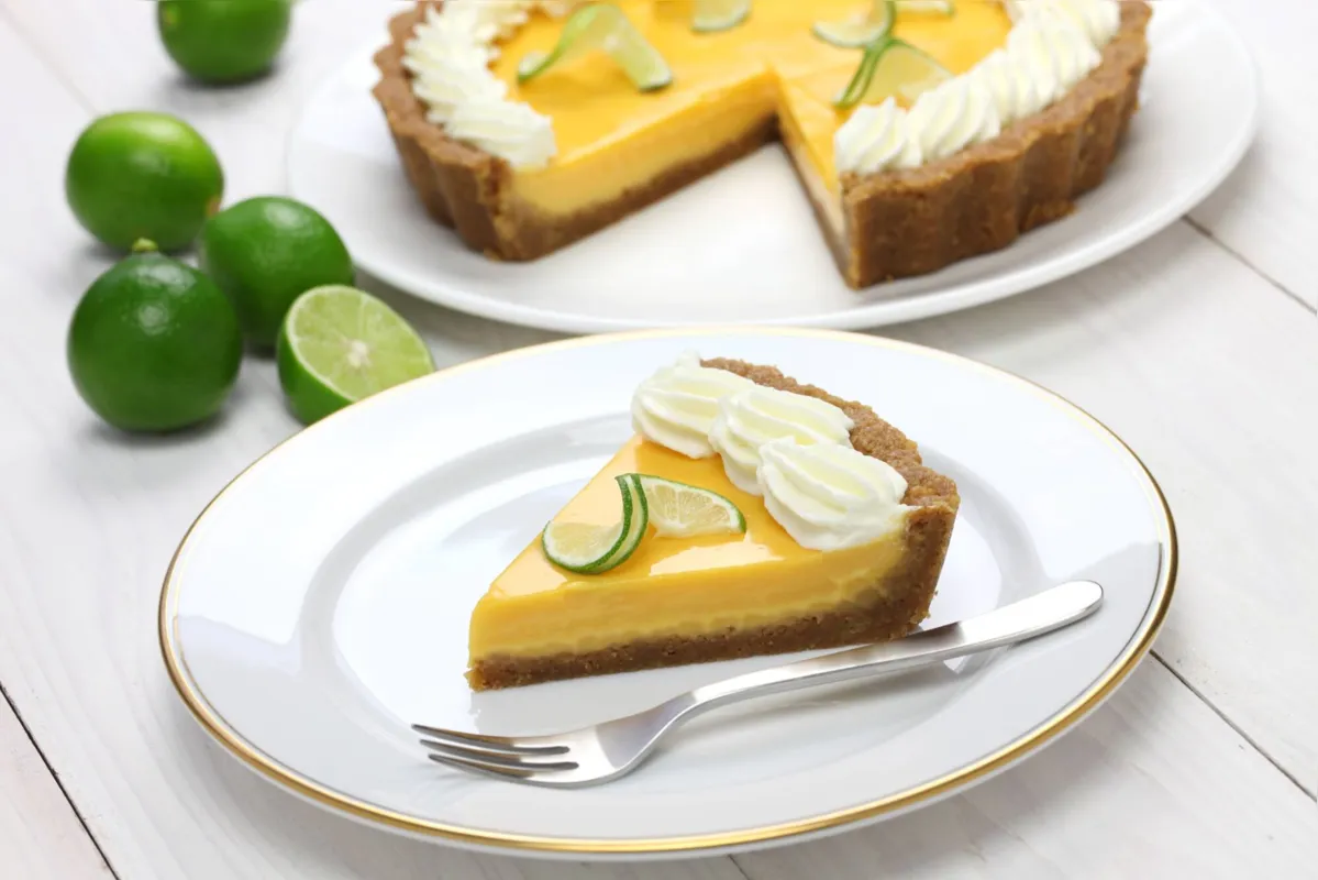Torta de limão:  uma das delícias feitas com uma fruta versátil