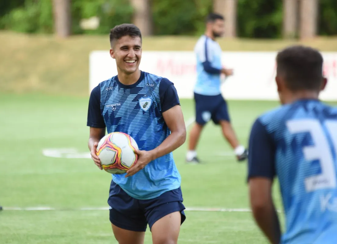 Atacante Victor Daniel permanece no elenco do Londrina em 2021
