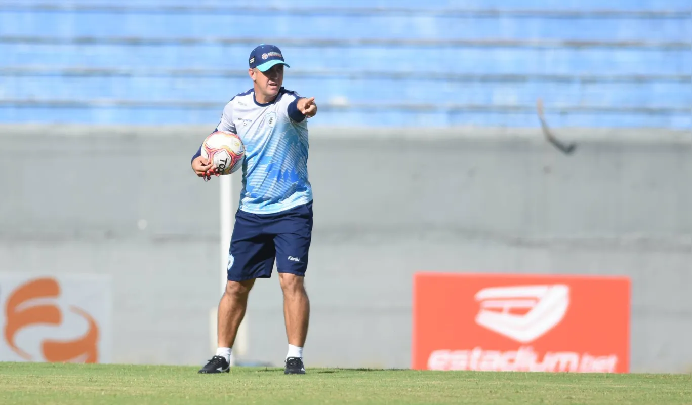 "Em nenhum momento o Sérgio (Malucelli) me dispensou", disse Alemão 