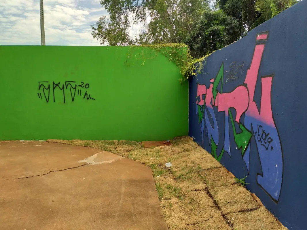 Imagem ilustrativa da imagem Londrina tem 20 atos de vandalismo contra placas por mês