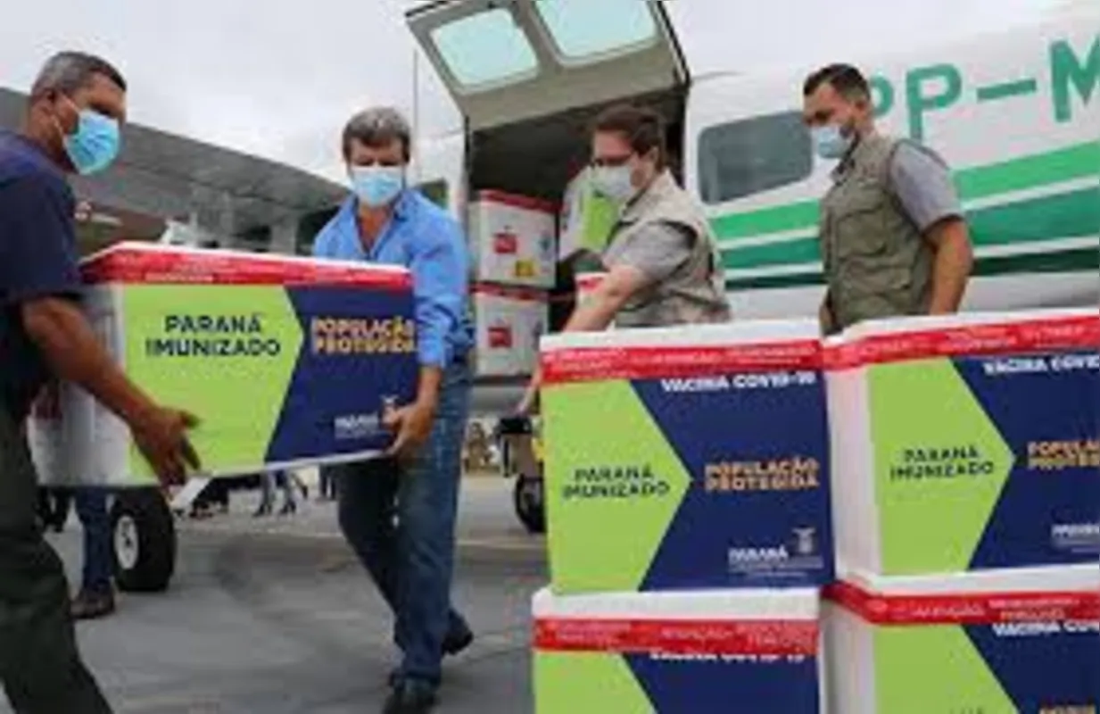 Imagem ilustrativa da imagem Mais 3,6 mil doses da vacina CoronaVac são repassadas à Regional de Londrina