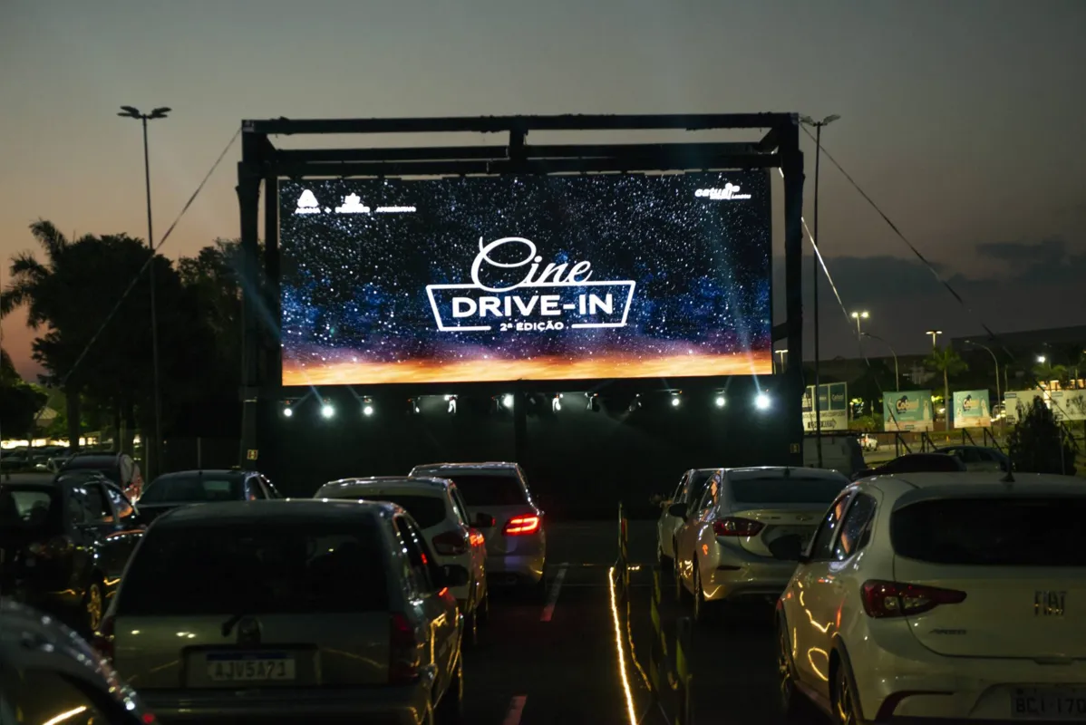 As duas sessões de drive in no Catuaí Shooping, em Londrina, foram um sucesso, para muitos essa é ainda uma alternativa mais segura para ver filmes fora de casa enquanto não há vacina para todos 