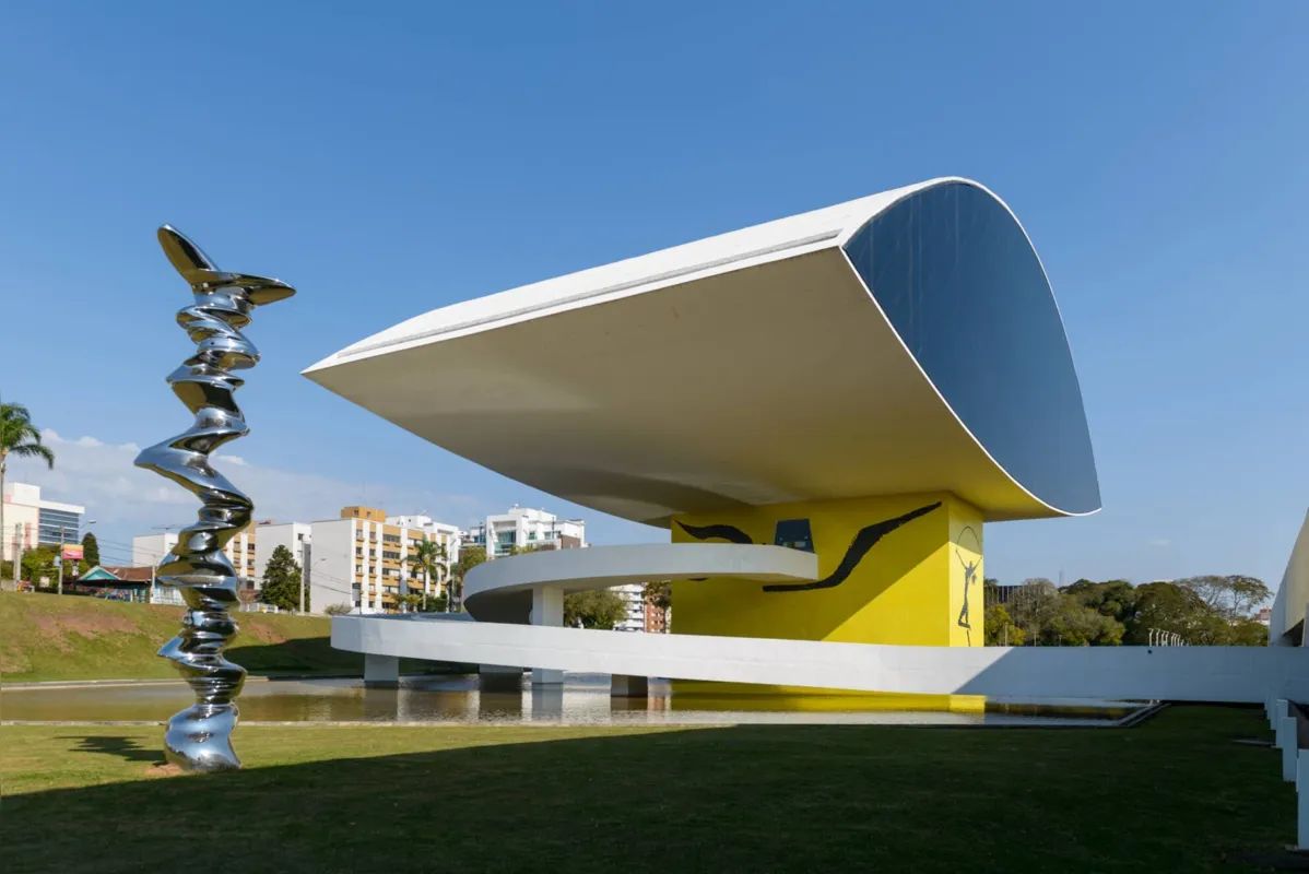 Museu Oscar Niemeyer reabre para visitação com medidas de segurança contra a covid