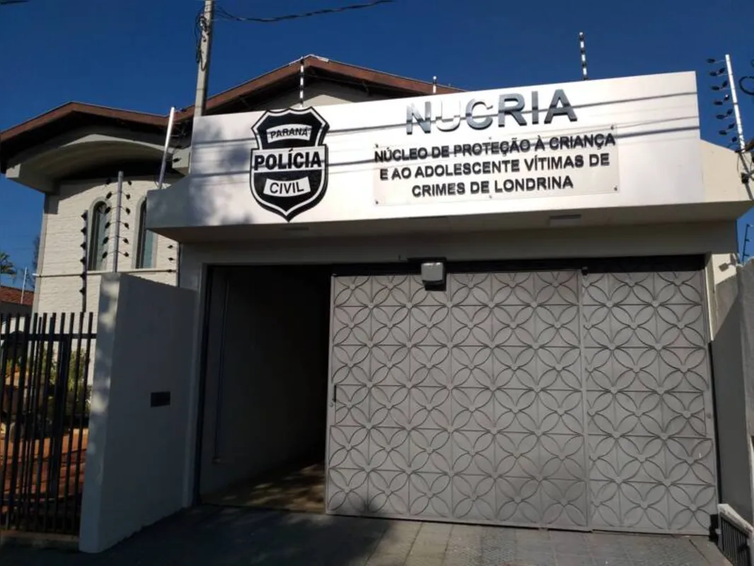 A PCPR (Polícia Civil do Paraná) prendeu na quinta-feira (14) dois homens de 34 anos pela prática de crimes sexuais contra menores de 18 anos. As prisões ocorreram na cidade de Londrina. 
