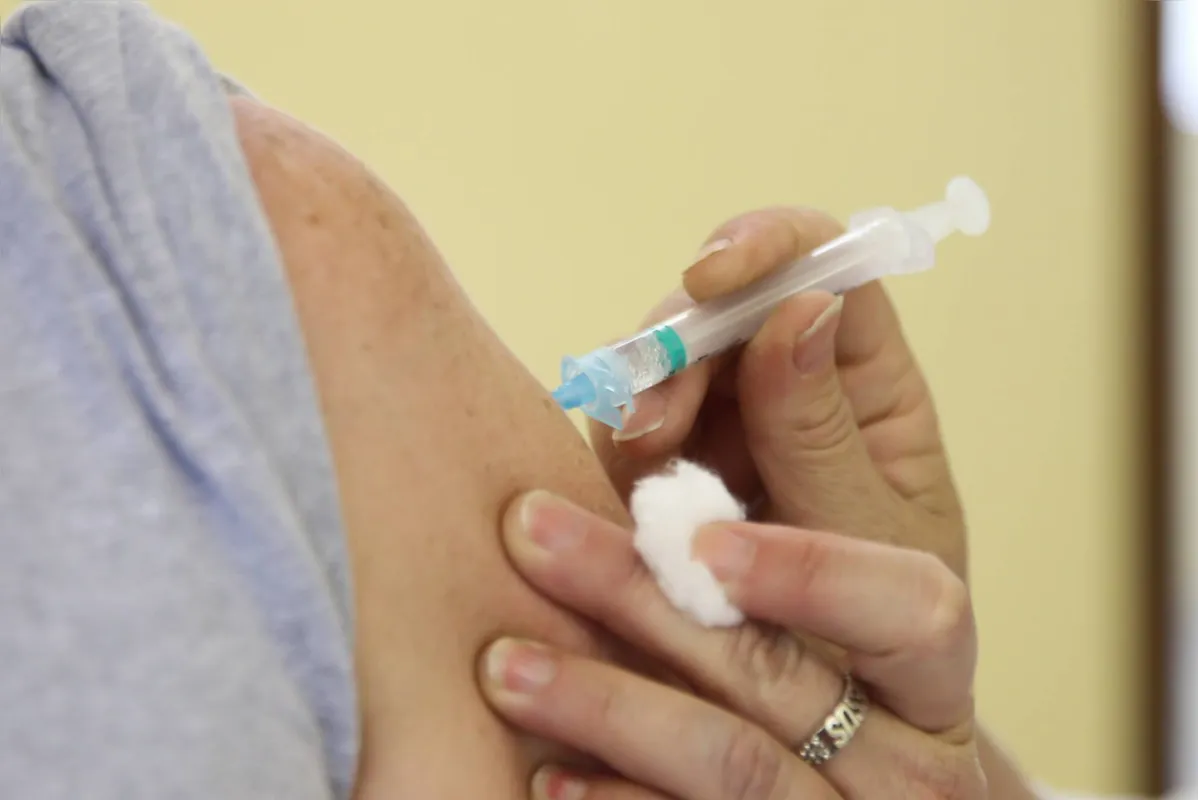 Imagem ilustrativa da imagem Paraná receberá mais de 167 mil doses de vacina em novos lotes
