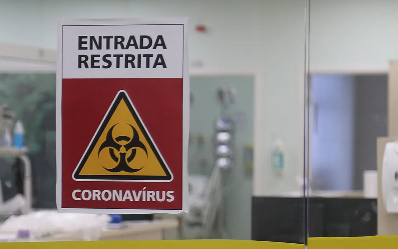 Imagem ilustrativa da imagem Paraná tem quase 600 mil casos confirmados de Covid-19