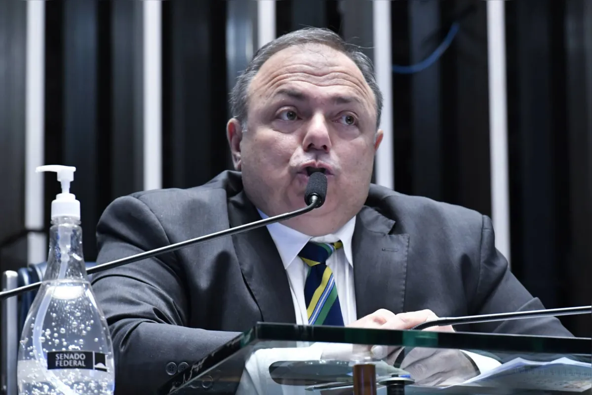 "Vamos vacinar o país em 2021, 50% até junho e 50% até dezembro. Esse é o nosso desafio, o que estamos buscando e o que vamos fazer", afirmou Pazuello