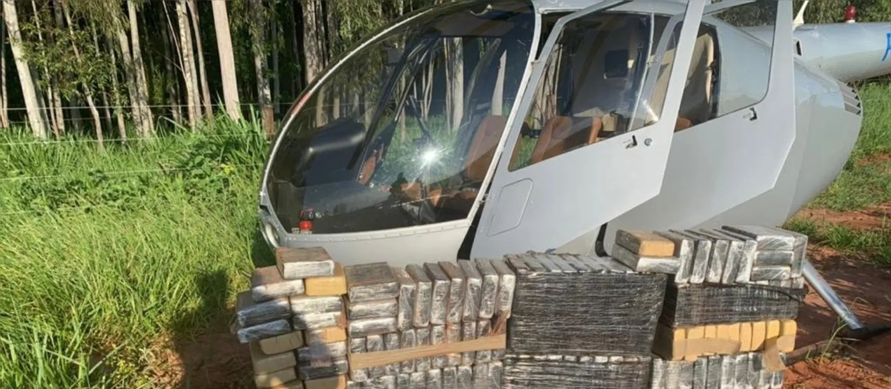 A Polícia Federal apreendeu 247,5 quilos de cocaína, em Santa Mônica (Noroeste).