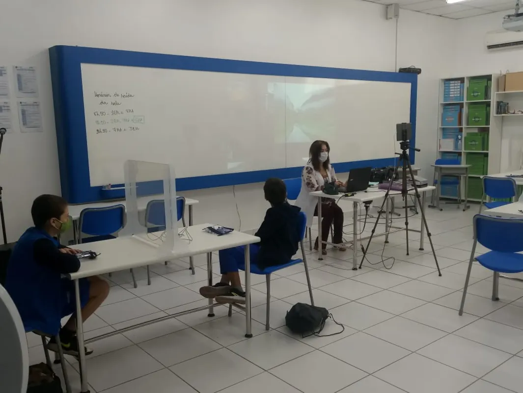 No Colégio Interativa, as aulas presenciais obedecem às restrições impostas pela pandemia do novo coronavírus
