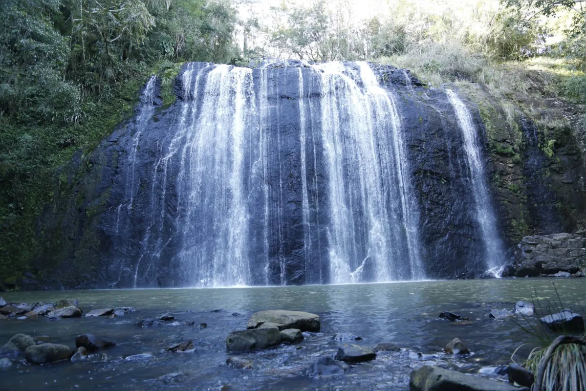 Sapopema é conhecida por seus pontos turísticos, principalmente o Pico Agudo e as cachoeiras 