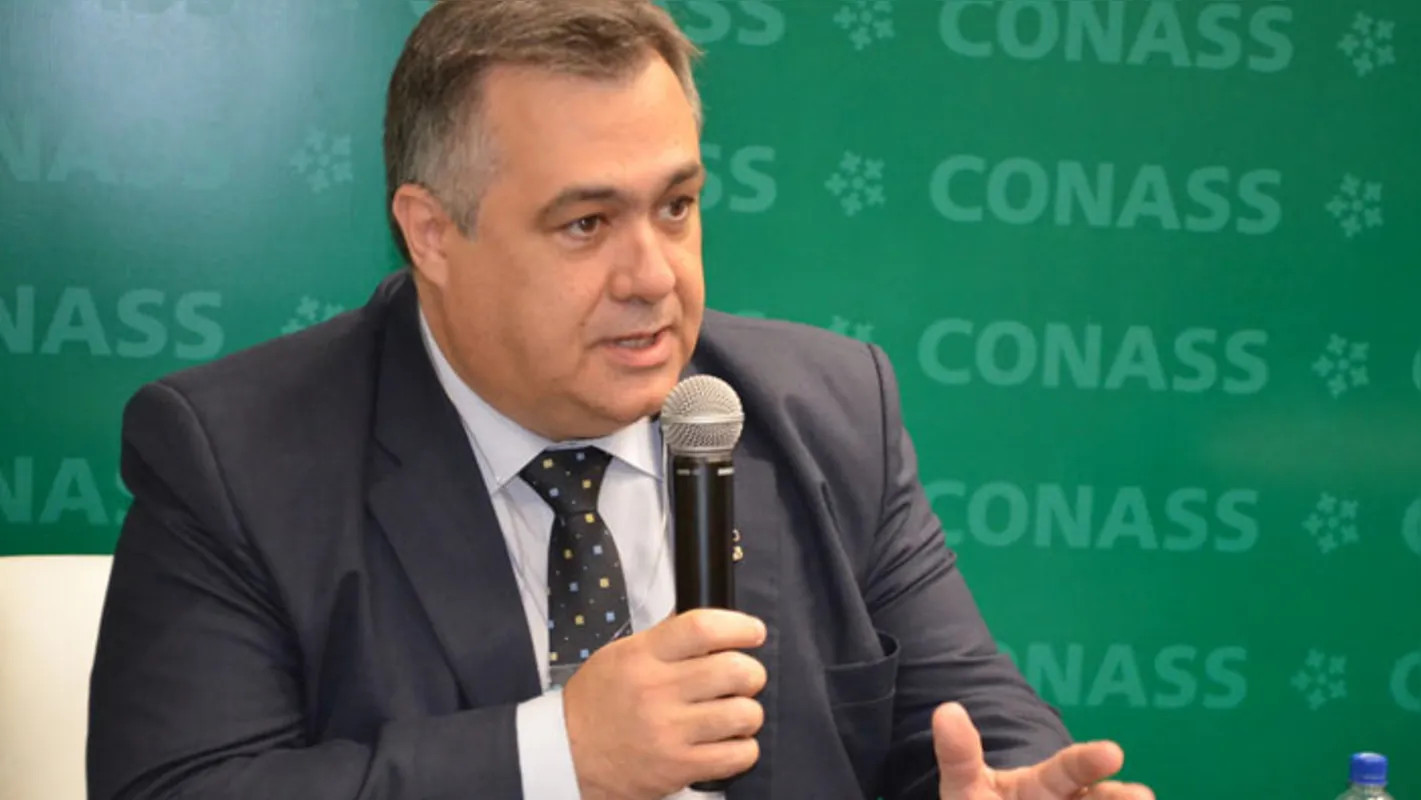 Imagem ilustrativa da imagem Secretário de Estado da Saúde recebe alta após oito dias internado com a Covid-19