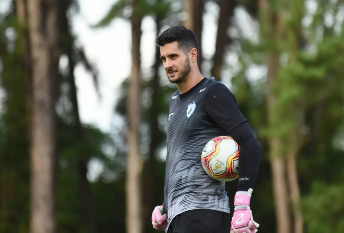 Titular em todos os jogos da série C, o goleiro Dalton vai permanecer no LEC em 2021