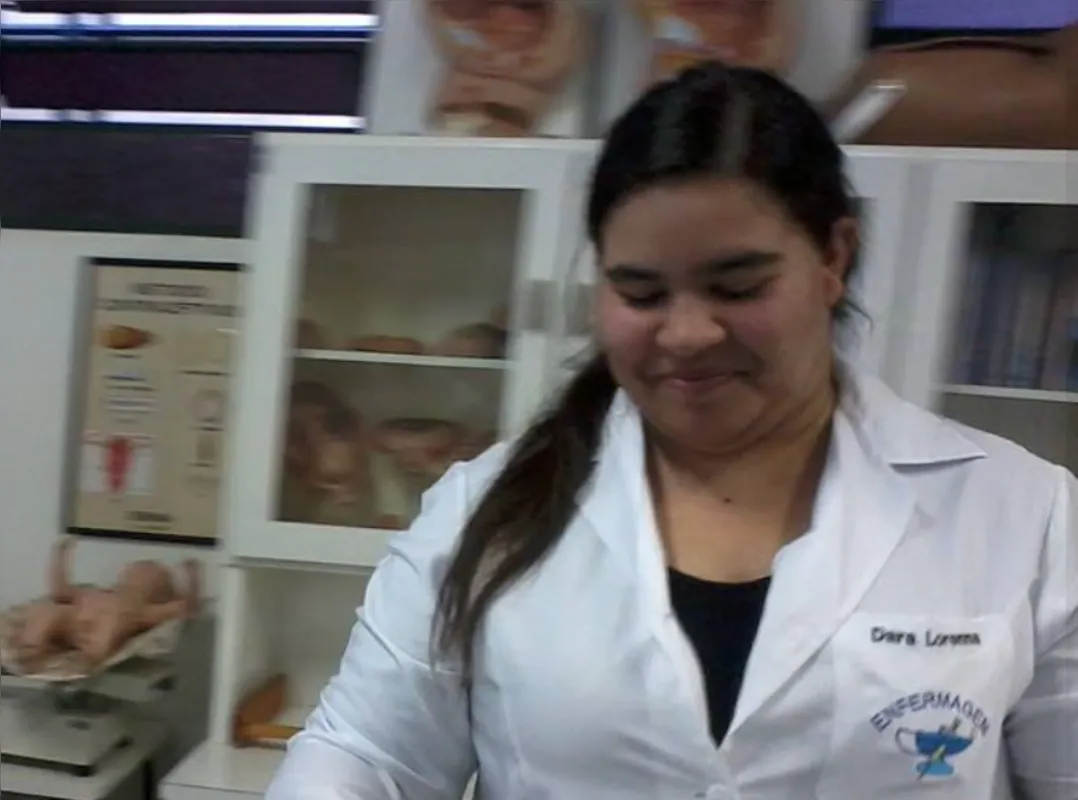 Dara Lorenna Ferreira da Silva, 24, foi a primeira pessoa a receber a vacina em Tamarana (Região Metropolitana de Londrina). 