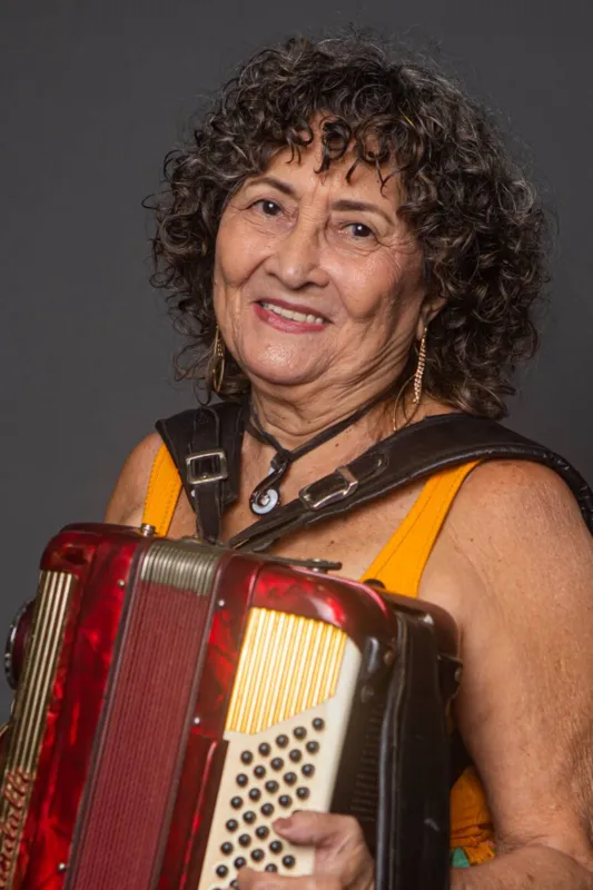 Ceiça Moreno, 74, fez uma apresentação 'Ave Maria' à pedido do técnico Daniel