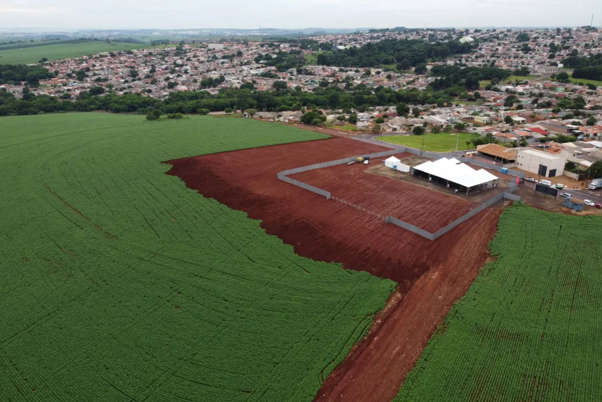 Terreno onde serão construídas quase 900 unidades habitacionais, localizado ao final da avenida Bento Amaral Monteiro, na Gleba Jacutinga