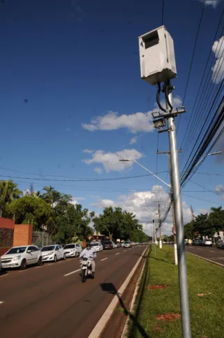 Imagem ilustrativa da imagem Radares voltam a funcionar em Londrina em junho; saiba os locais