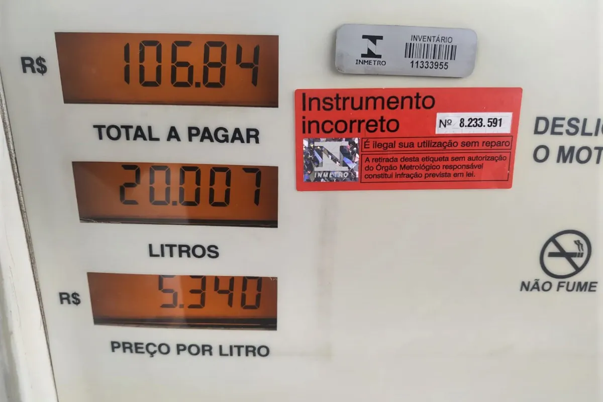 O Instituto de Pesos e Medidas do Paraná (Ipem-PR) participou da ação nacional comandada pelo Instituto Nacional de Metrologia, Qualidade e Tecnologia – Inmetro, que fiscalizou bombas de combustíveis em todo país. -  Curitiba, 07/04/2021  -  Foto: IPEM