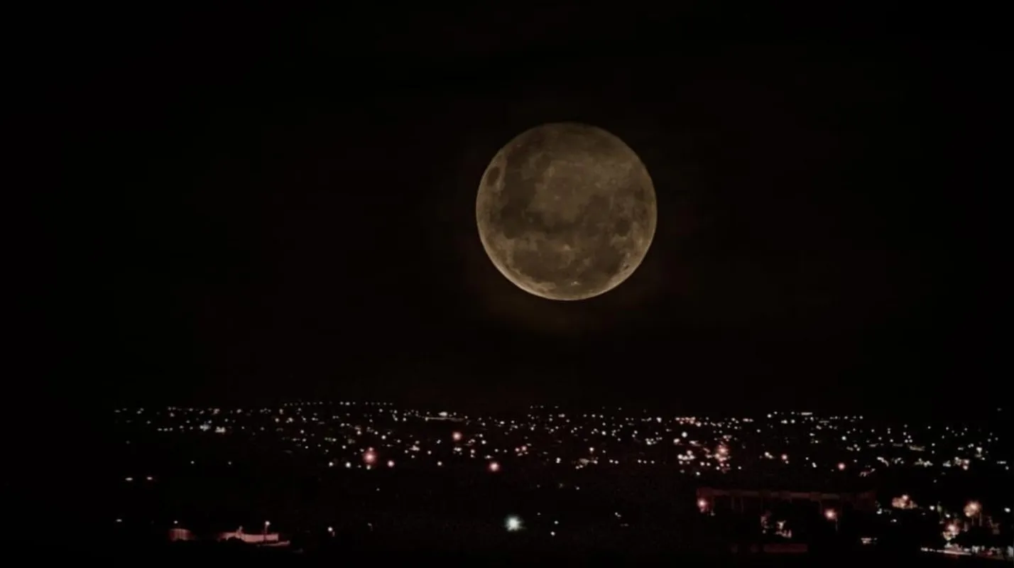 Imagem ilustrativa da imagem A CIDADE FALA - Grande Lua