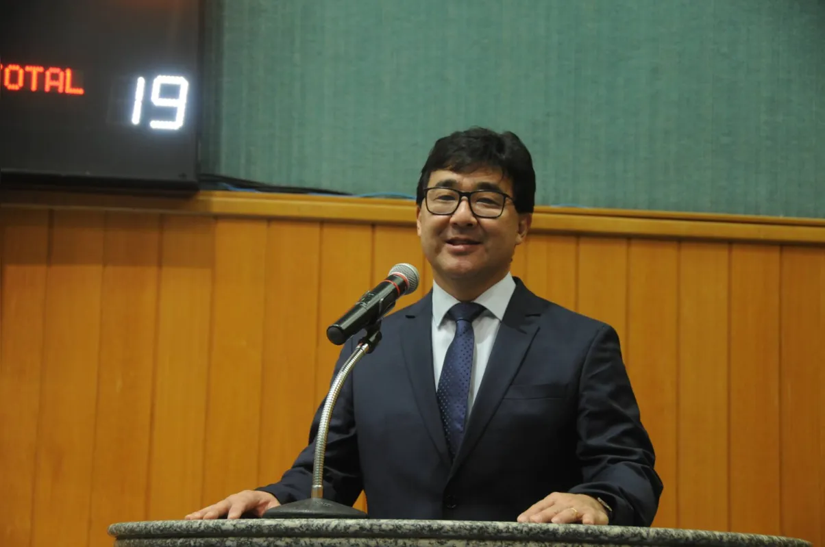 O presidente da Câmara Municipal, Jairo Tamura (PL)