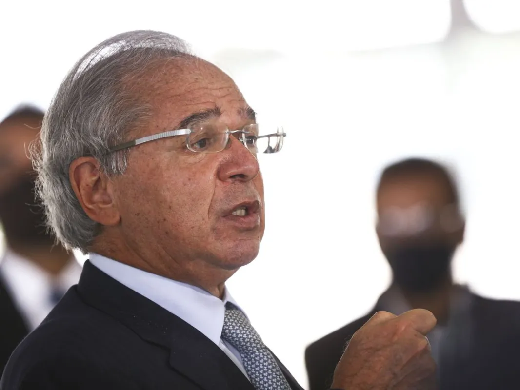 Imagem ilustrativa da imagem Após fala de Guedes contra China, chanceler conversa com embaixador