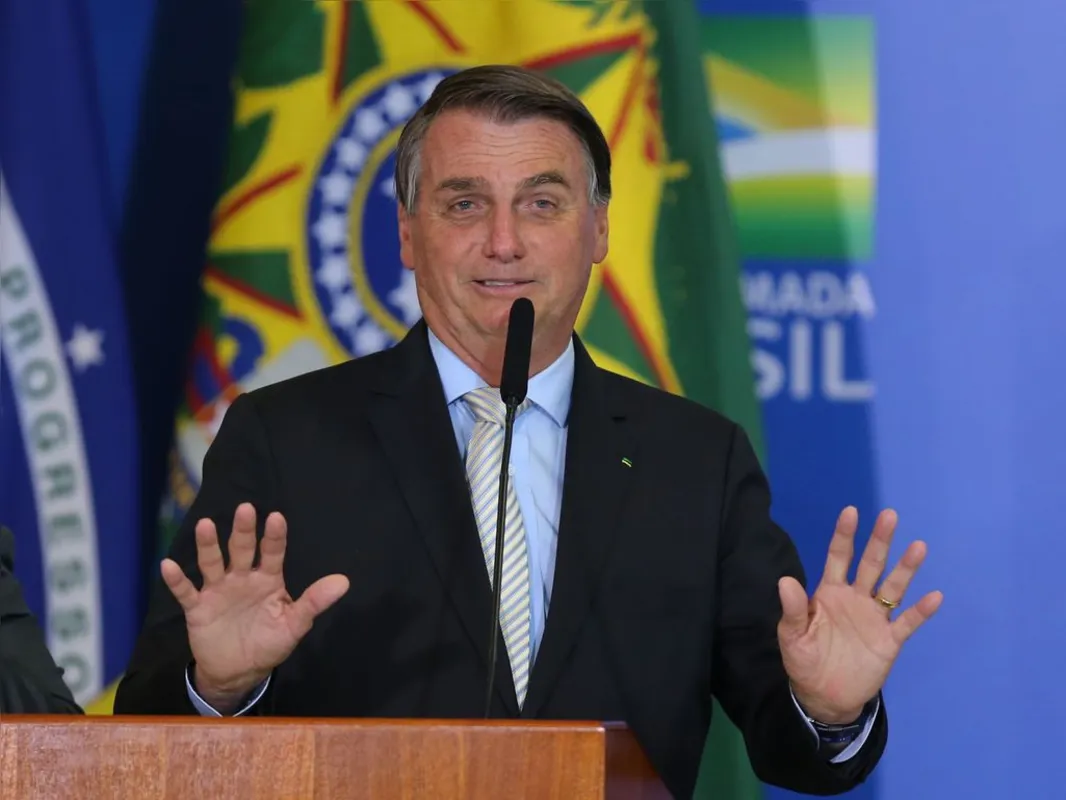 Imagem ilustrativa da imagem Bolsonaro diz aguardar sinal da população para tomar providências na pandemia