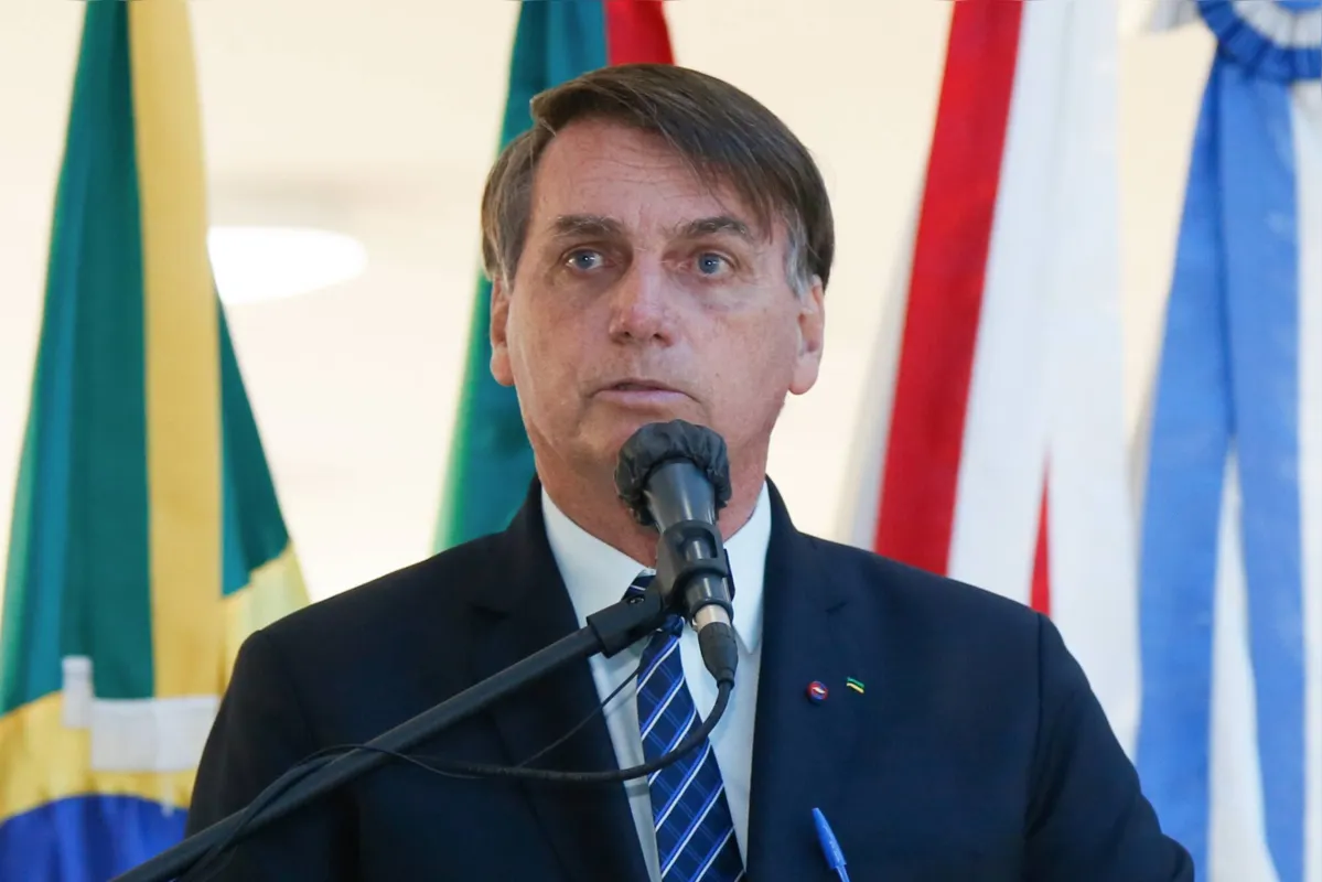 Imagem ilustrativa da imagem Bolsonaro sanciona lei que permite exame de paternidade em parentes do suposto pai