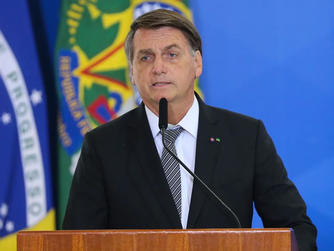 Imagem ilustrativa da imagem Bolsonaro tenta derrubar CPI da Covid ao cobrar apuração de prefeitos e governadores